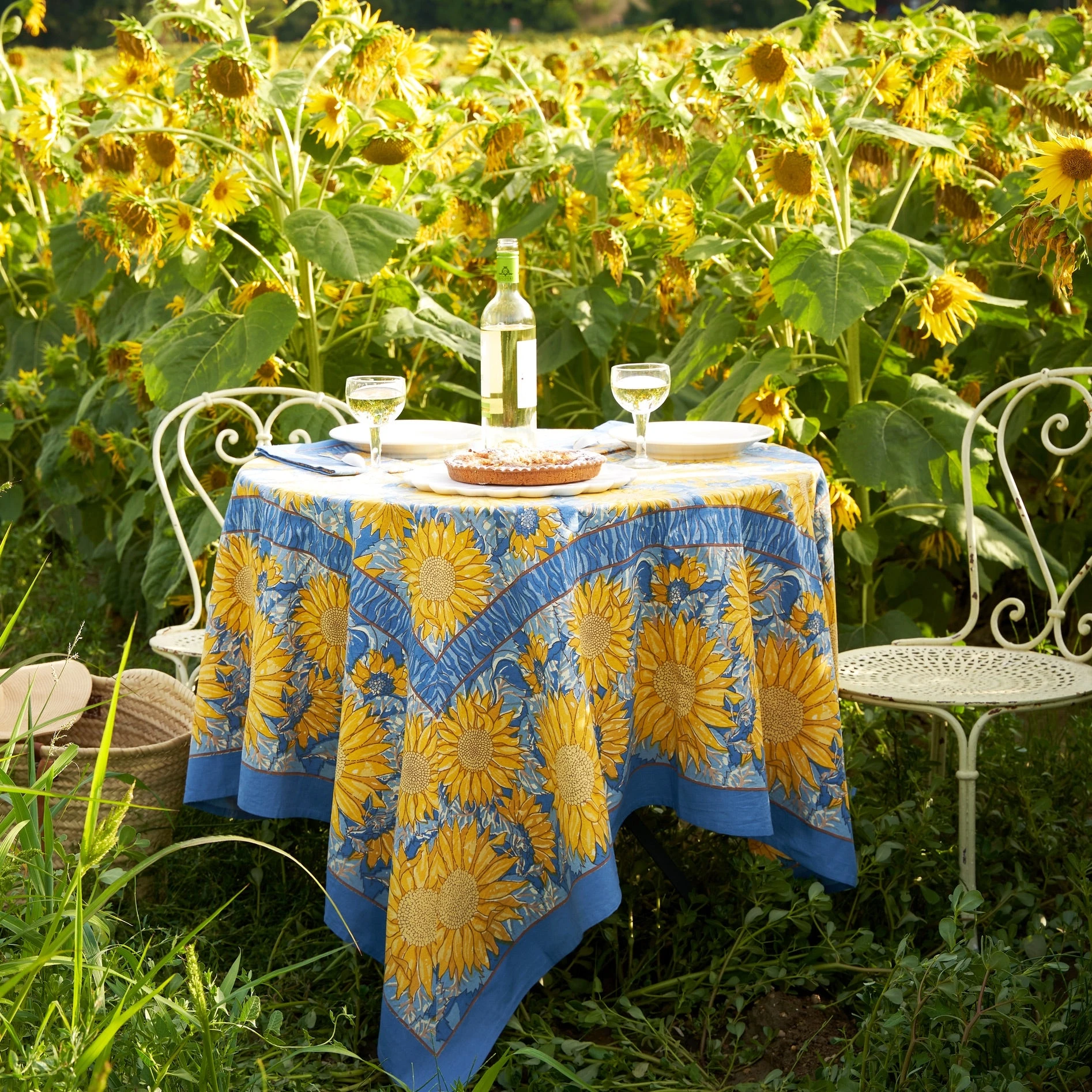 French Tablecloth Sunflower Yellow & Blue 2 French Tablecloth Sunflower Yellow & Blue - Image 2