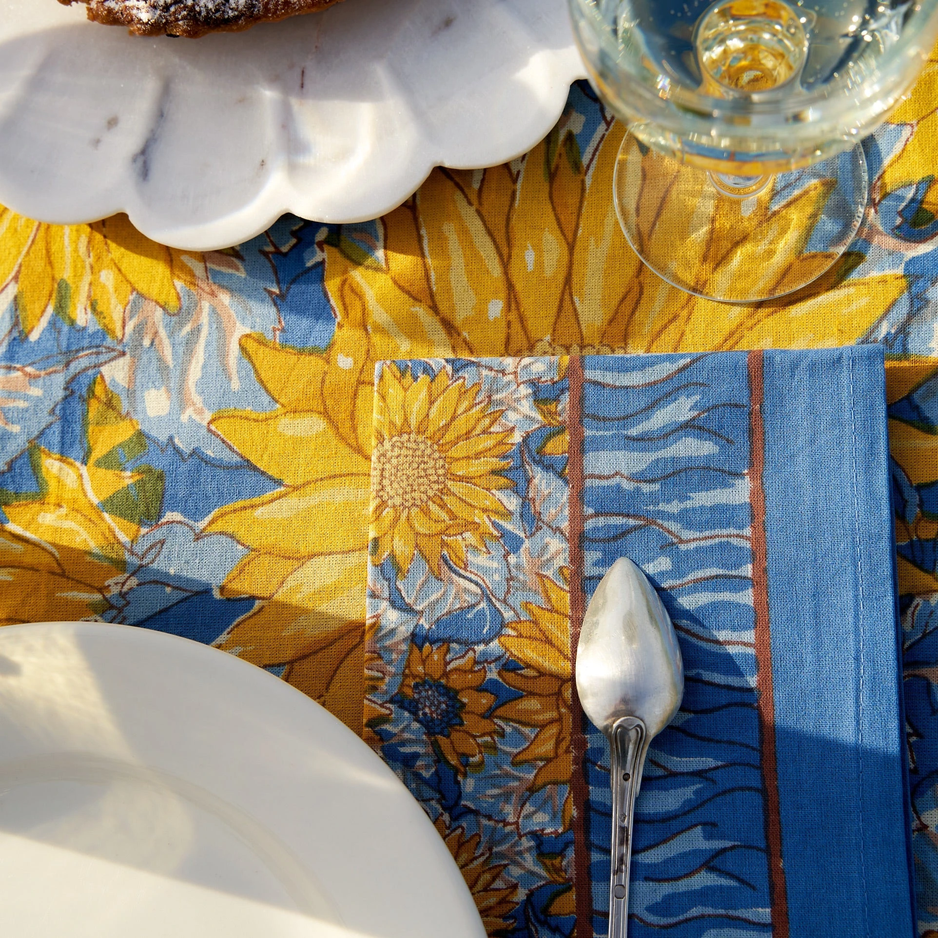 French Tablecloth Sunflower Yellow & Blue 3 French Tablecloth Sunflower Yellow & Blue - Image 3