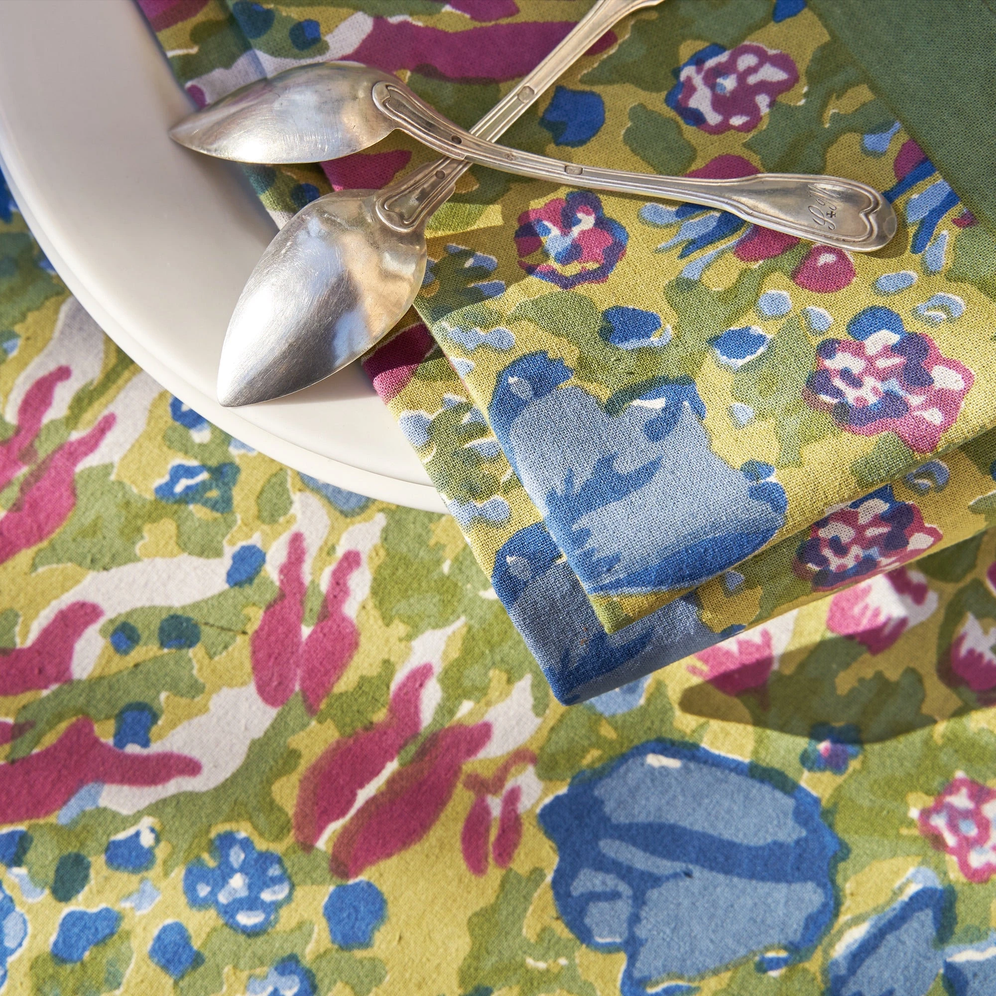 French Tablecloth Jardin Blue & Vert 9 French Tablecloth Jardin Blue & Vert - Image 9