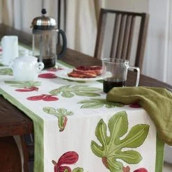 Fig Red & Green Runner -table supplies shop fig runner 1