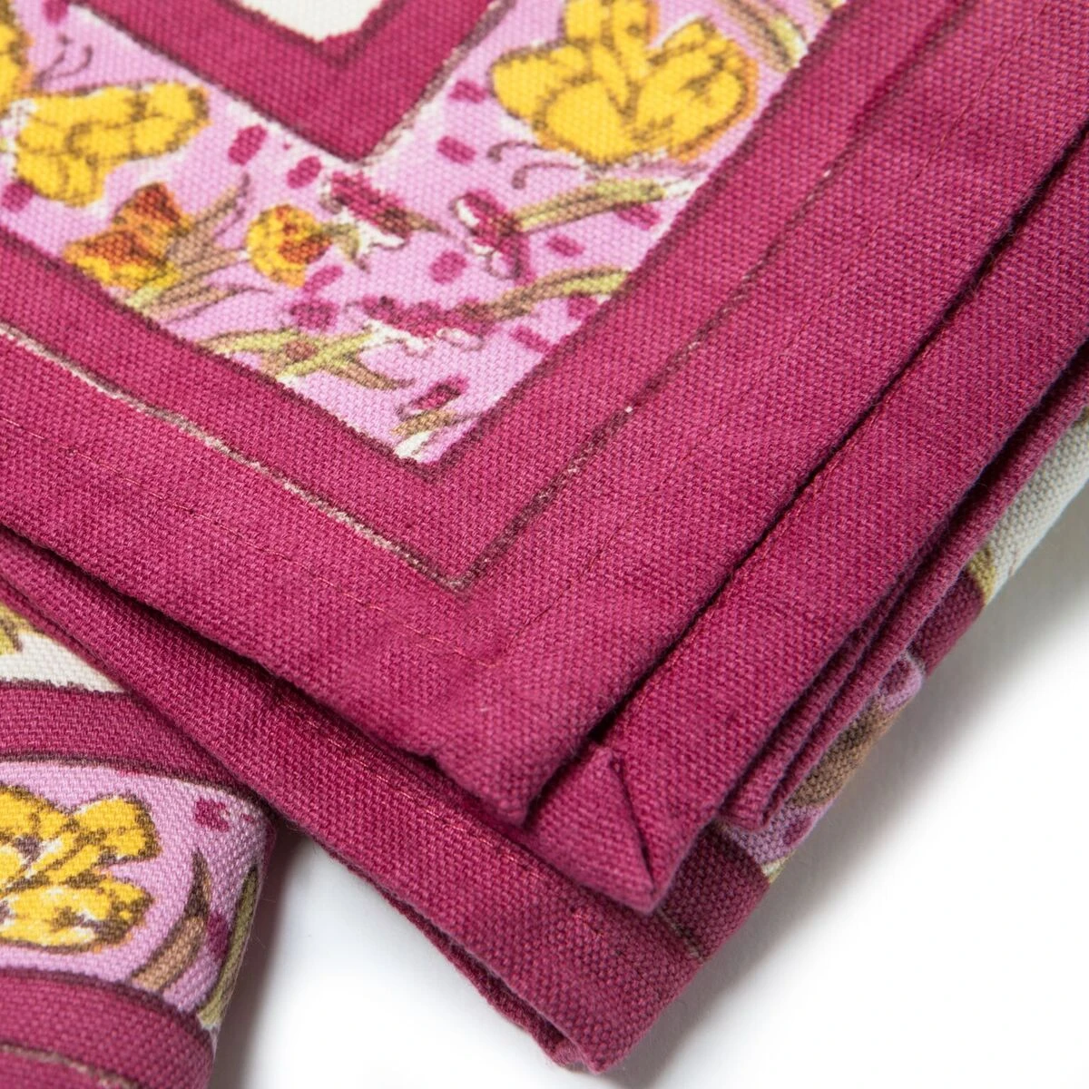 Papillon Tea Towels Rose, Set Of 3 3 Papillon Tea Towels Rose, Set Of 3 - Image 3