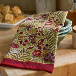 Winter Garden Wreath Tea Towels Red & Green, Set Of 3